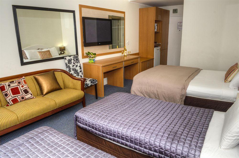 Auckland Airport Pacific Inn Экстерьер фото
