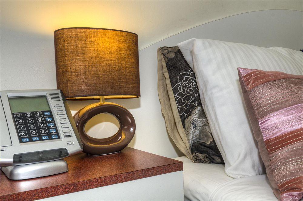 Auckland Airport Pacific Inn Экстерьер фото