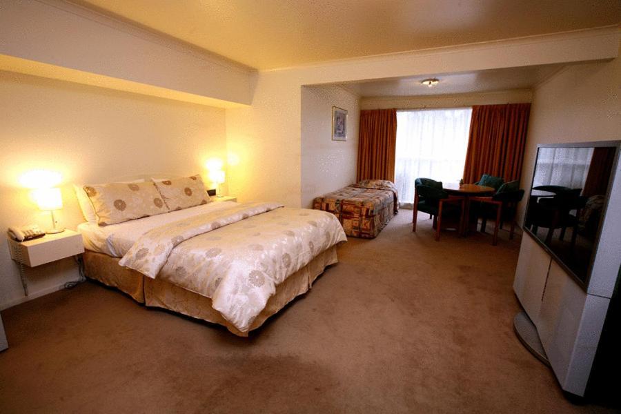 Auckland Airport Pacific Inn Экстерьер фото